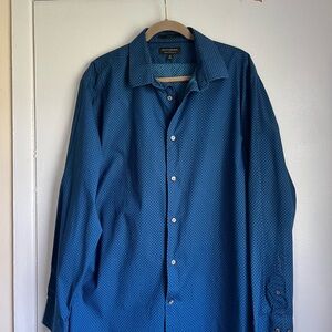 Banana Republic Blue Button-Down Shirt Size XL